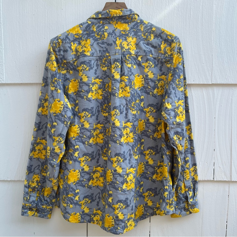 Cabela’s Soft Cotton Flannel Button Up Shirt - Picture 2 of 3